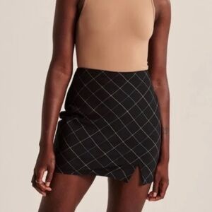 NWT Abercrombie And Fitch Mini Skirt Size XS